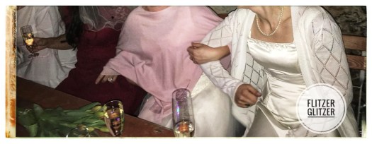 Braut an Braut wurde geschunkelt und gesungen.