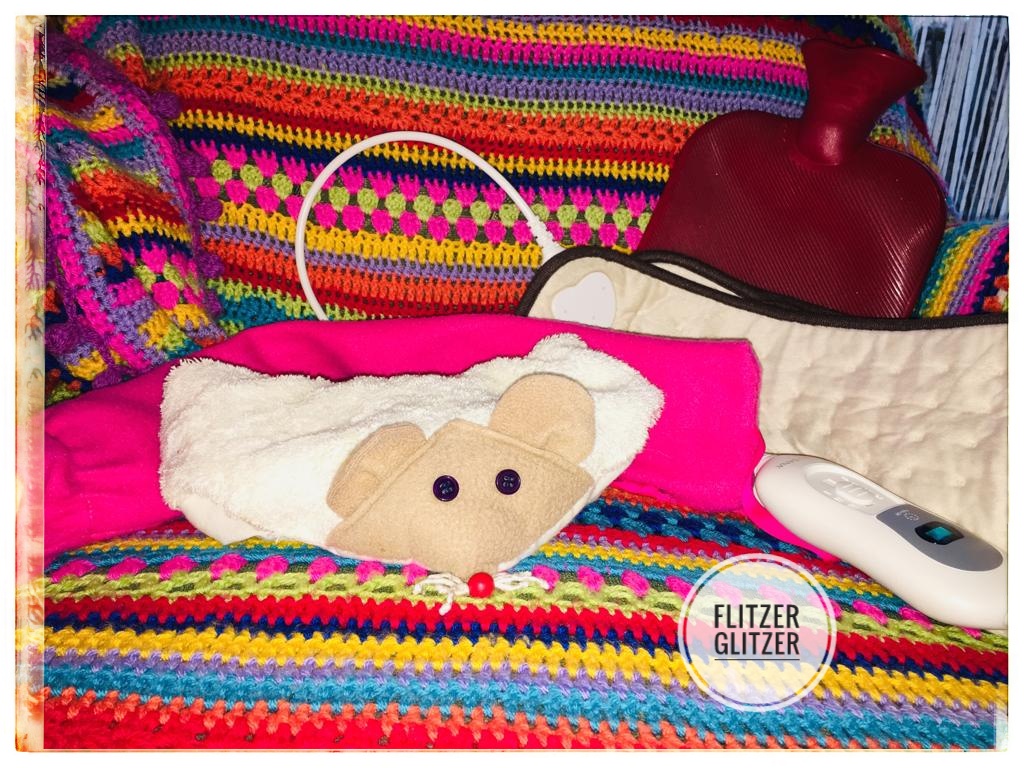 buntes Allerlei an wärmespendenden Hilfsmitteln für die weibliche Frostbeule