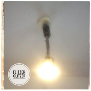 Kartoffelstamperlampe leuchtend.